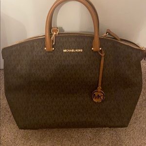 Michael kors large satchel NWT